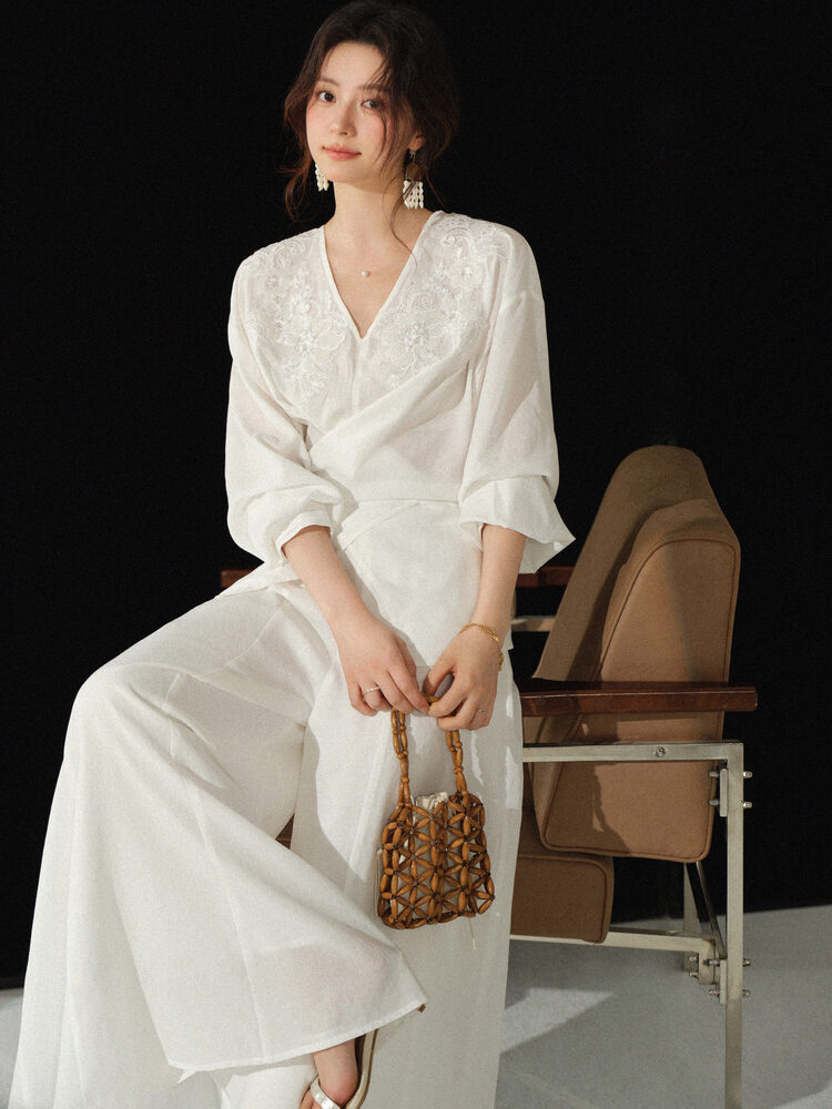 V-hals geborduurde blouse en w - Palazzo Pant Wide recensie en prijs